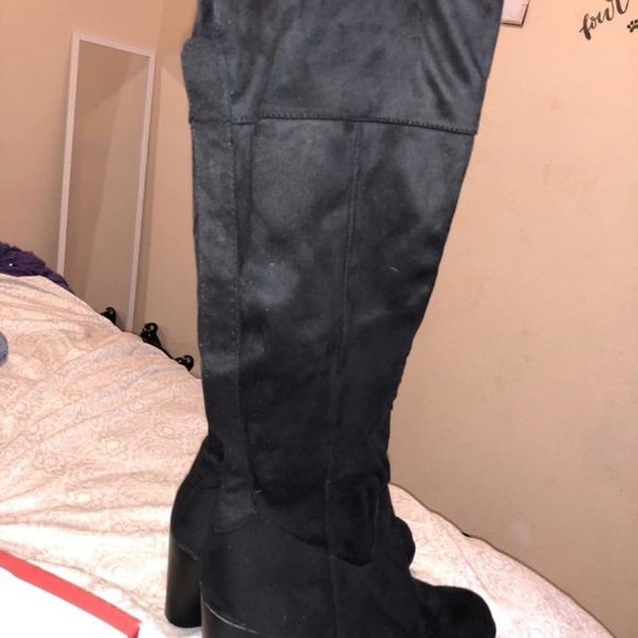 Women’s boots - Picture 3 of 3